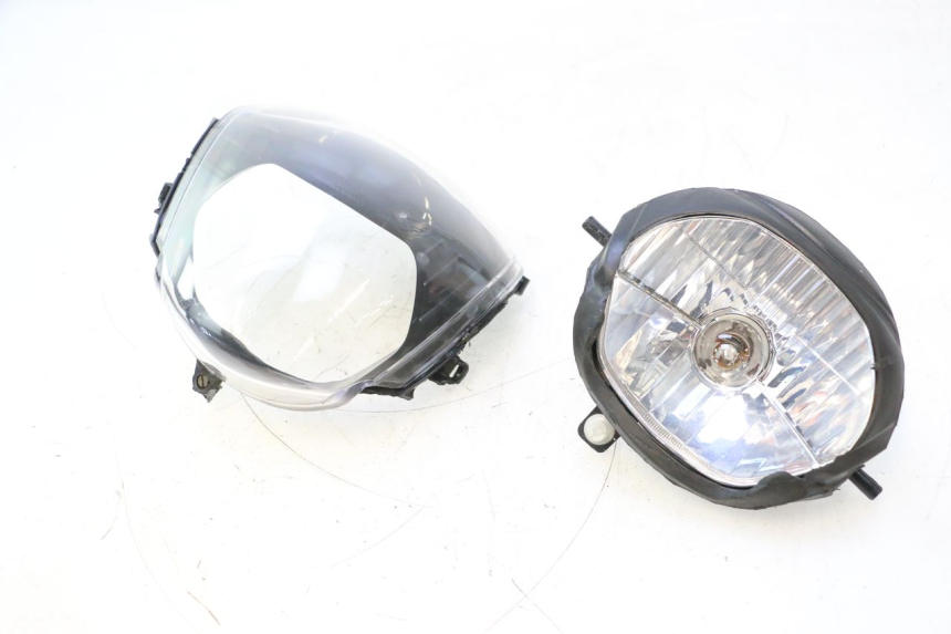 photo de REFLEKTOR PRZEDNI PIAGGIO ZIP 2T 50 (2009 - 2019) - Widok główny