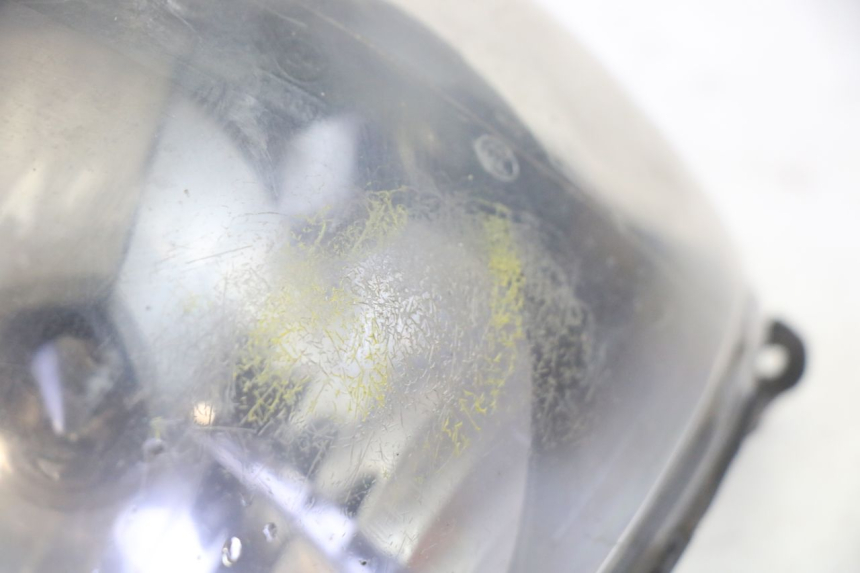 photo de REFLEKTOR PRZEDNI PIAGGIO ZIP 4T 50 (2018 - 2020) - Zoom stanu zużycia