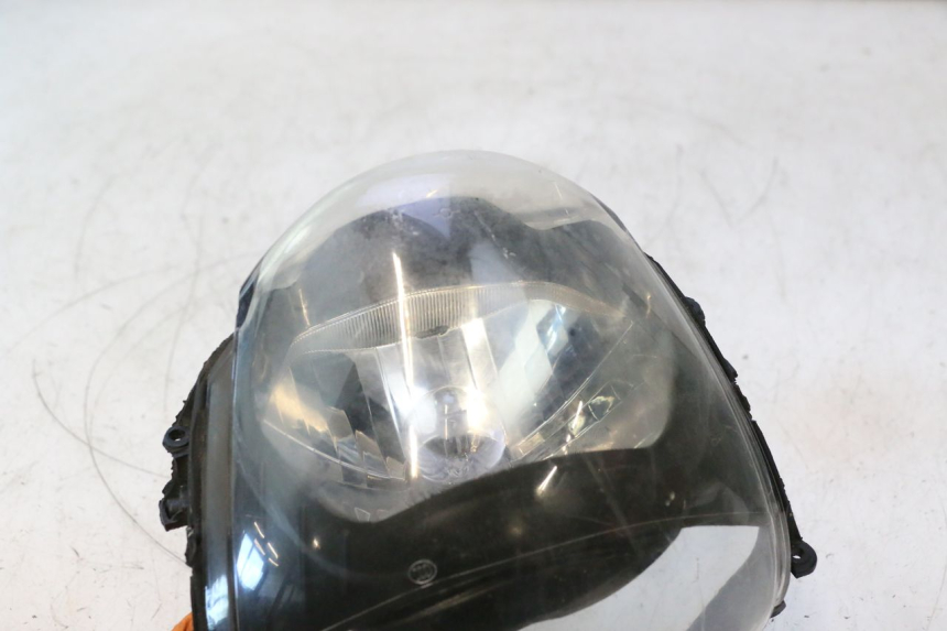 photo de REFLEKTOR PRZEDNI PIAGGIO ZIP 4T 50 (2018 - 2020) - Zoom stanu zużycia