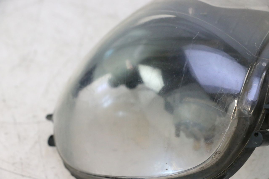 photo de REFLEKTOR PRZEDNI PIAGGIO ZIP 4T 50 (2018 - 2020) - Stan powierzchni