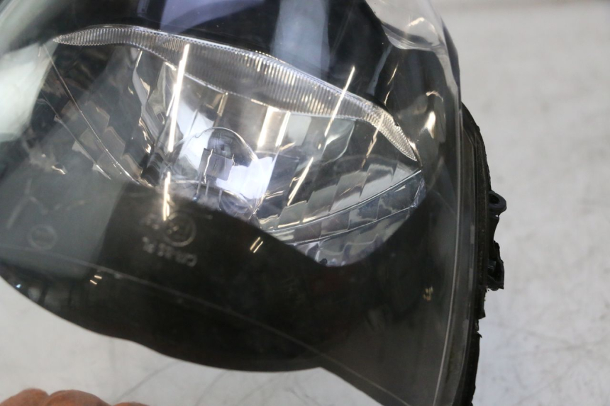 photo de PRZEDNIA LAMPA PIAGGIO ZIP IGET 4T 50 (2021 - 2023) - Stan powierzchni