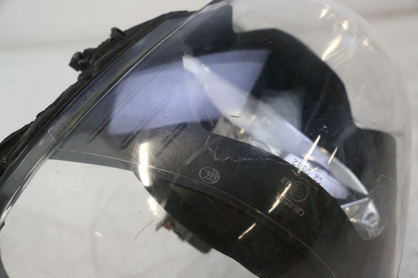 photo de PRZEDNIA LAMPA PIAGGIO ZIP IGET 4T 50 (2021 - 2023) - Część sprawdzona