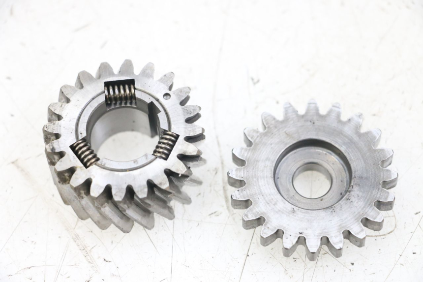 photo de ZĘBATKA NAPĘDU HYOSUNG GV AQUILA 125 (2000 - 2009) - Widok główny