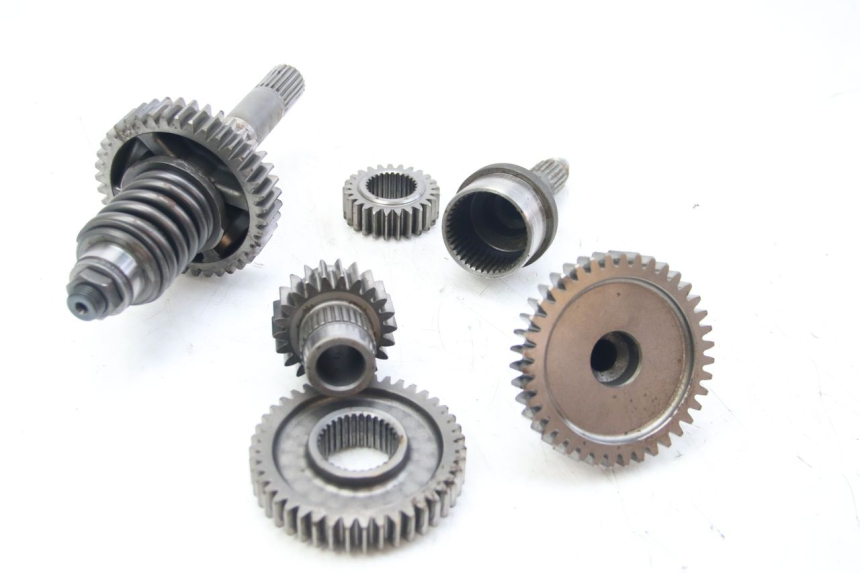 photo de ZĘBATKA NAPĘDU SUZUKI BURGMAN 650 (2002 - 2004) - Zbliżenie techniczne