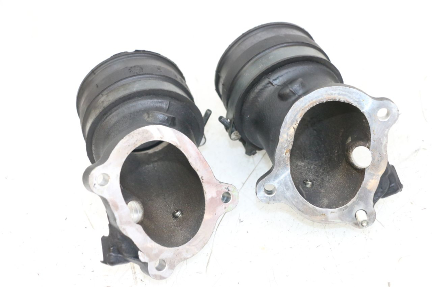 photo de PRZEWÓD SSĄCY MOTO GUZZI NORGE 8V GT 1200 (2011 - 2016) - Zbliżenie techniczne