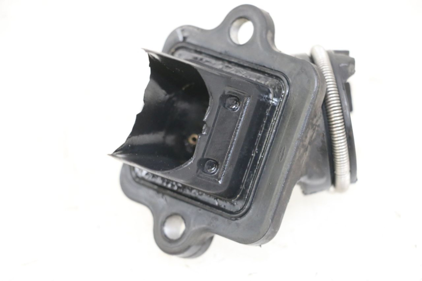 photo de PRZEWÓD SSĄCY PEUGEOT STREETZONE I 2T 50 (2018 - 2020) - Inny kąt widzenia