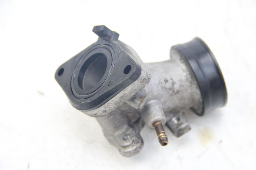 photo de PRZEWÓD SSĄCY YAMAHA XMAX X-MAX 125 (2006 - 2009) - Zoom stanu zużycia