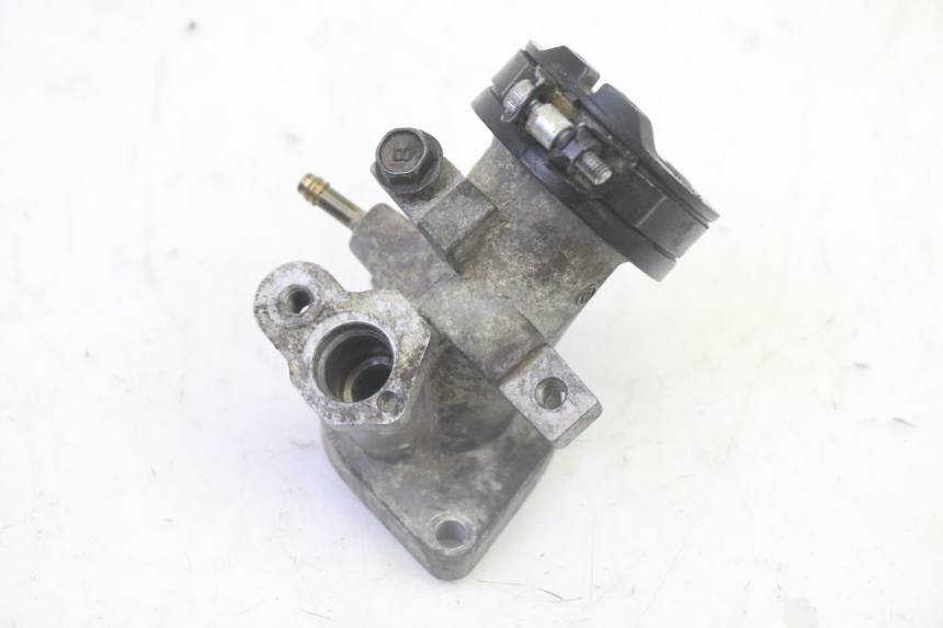 photo de PRZEWÓD SSĄCY YAMAHA XMAX X-MAX 125 (2006 - 2009) - Szczegół części