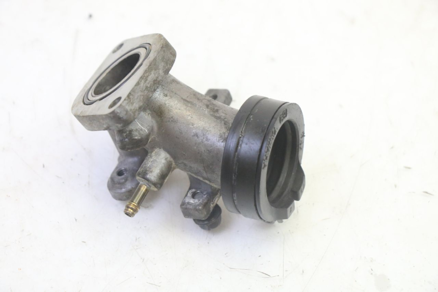 photo de PRZEWÓD SSĄCY YAMAHA XMAX X-MAX 125 (2006 - 2009) - Zbliżenie techniczne