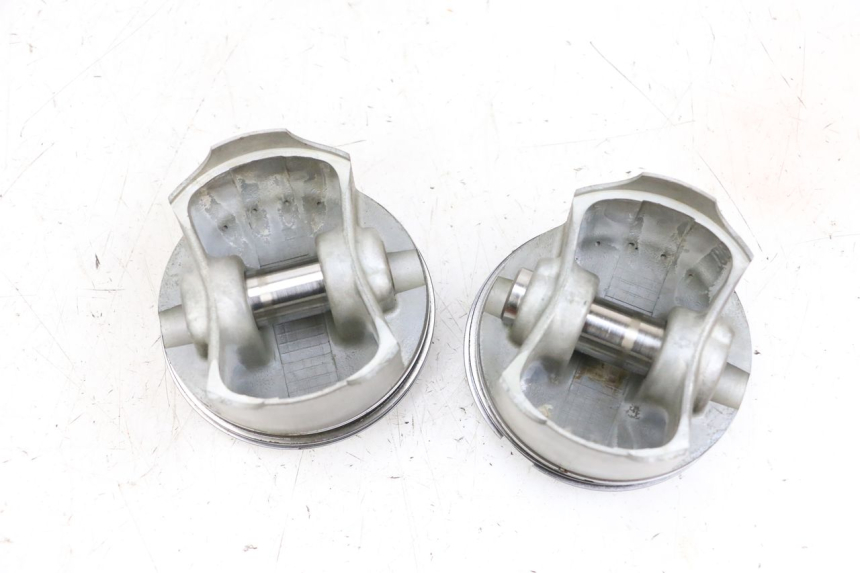 photo de TŁOK SUZUKI BURGMAN EXECUTIVE ABS 650 (2006 - 2012) - Zbliżenie techniczne