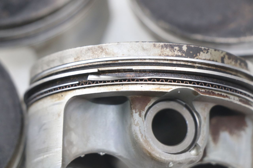 photo de TŁOK YAMAHA FJR ABS 1300 (2006 - 2012) - Zoom stanu zużycia