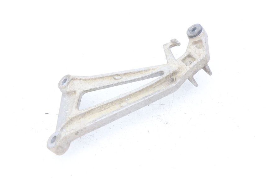 photo de PŁYTKA PODNÓŻKA TYLNA PRAWA HONDA CBR R 125 (2003 - 2006) - Zoom stanu zużycia