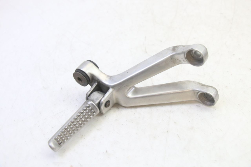 photo de PŁYTKA PODNÓŻKA TYLNA PRAWA HONDA CBR RR FIREBLADE 900 (1992 - 1994) - Zoom stanu zużycia