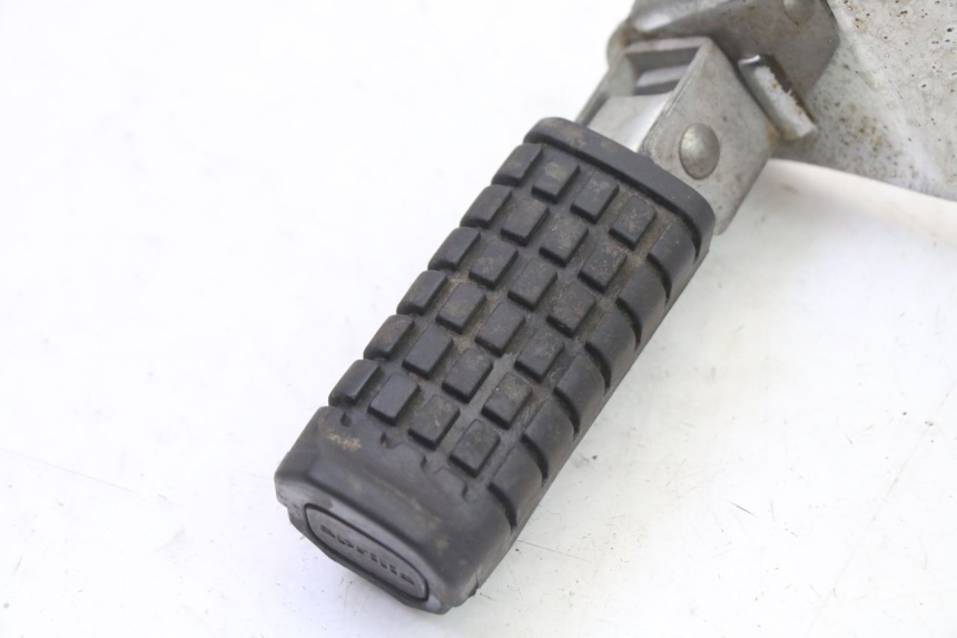 photo de PŁYTKA PODNÓŻKA TYLNA PRAWA APRILIA CLASSIC 125 (1995 - 2001) - Inny kąt widzenia