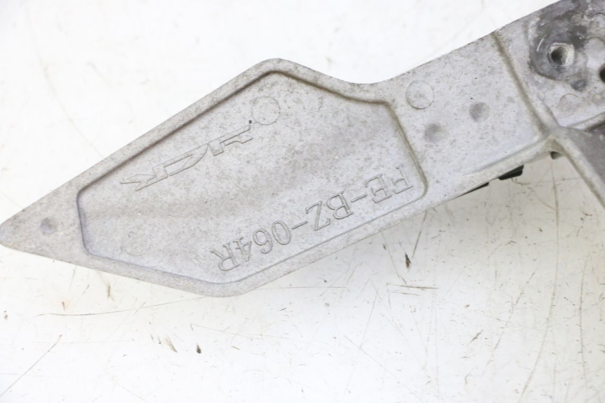 photo de PŁYTKA PODNÓŻKA TYLNA PRAWA STAHO FH 50 (2018 - 2019) - Zoom stanu zużycia