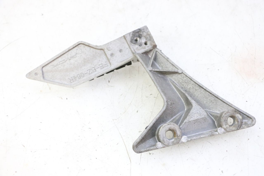 photo de PŁYTKA PODNÓŻKA TYLNA PRAWA STAHO FH 50 (2018 - 2019) - Inny kąt widzenia