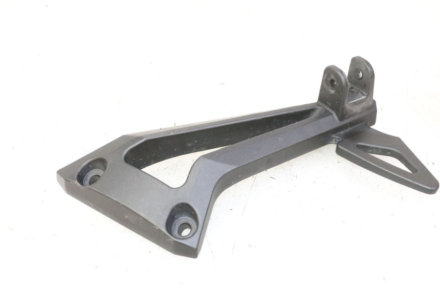 photo de PŁYTKA PODNÓŻKA TYLNA PRAWA YAMAHA FZ6 FAZER S2 600 (2007 - 2011) - Inny kąt widzenia