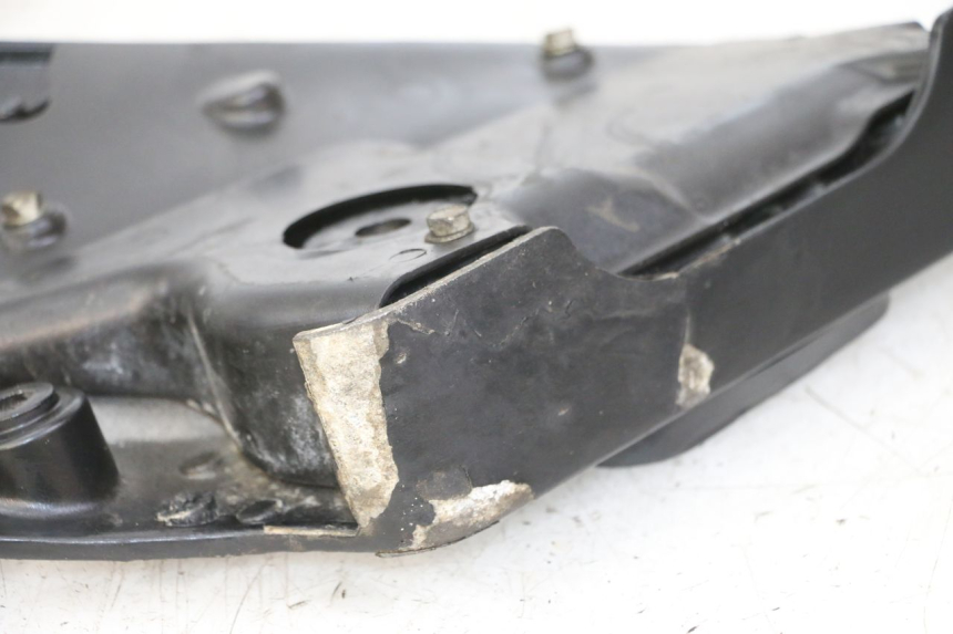 photo de PŁYTKA PODNÓŻKA TYLNA PRAWA GILERA NEXUS 300 (2008 - 2013) - Zoom stanu zużycia