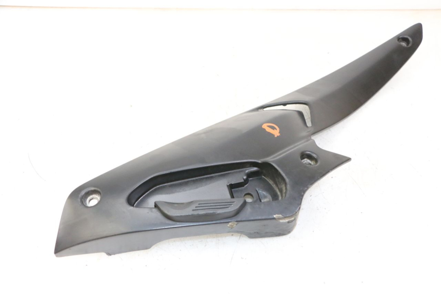 photo de PŁYTKA PODNÓŻKA TYLNA PRAWA GILERA NEXUS 300 (2008 - 2013) - Punkty mocowania