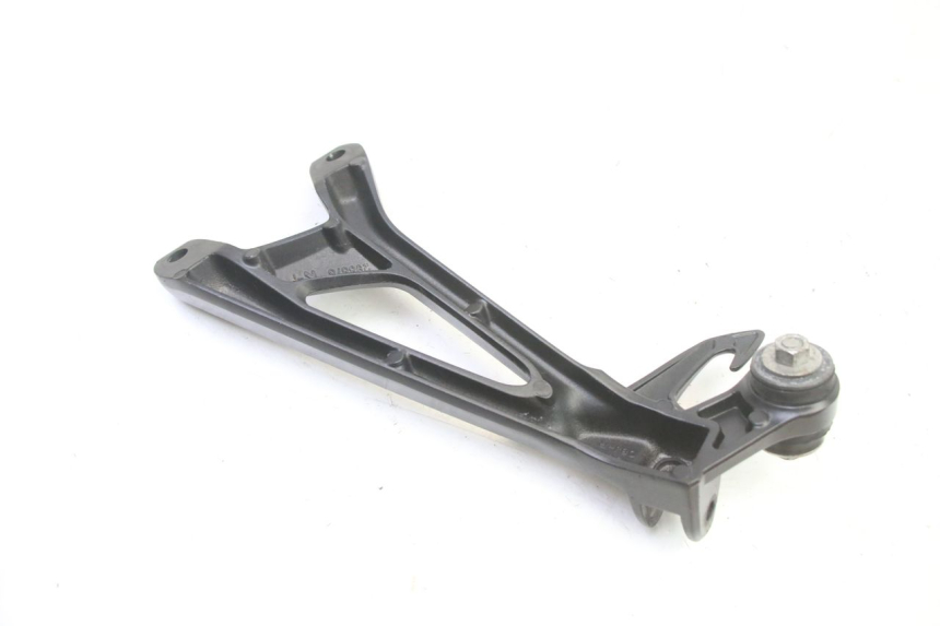 photo de PŁYTKA PODNÓŻKA TYLNA PRAWA SUZUKI GSR 750 (2011 - 2017) - Inny kąt widzenia