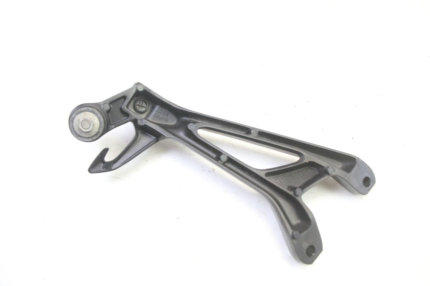 photo de PŁYTKA PODNÓŻKA TYLNA PRAWA SUZUKI GSR 750 (2011 - 2017) - Zbliżenie techniczne