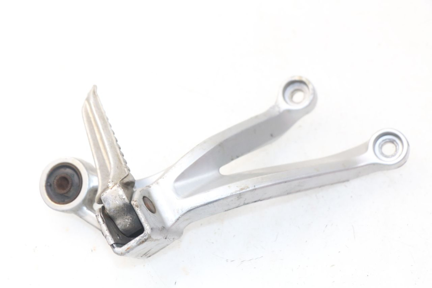 photo de PŁYTKA PODNÓŻKA TYLNA PRAWA SUZUKI GSX-R GSXR 600 (2001 - 2003) - Zoom stanu zużycia