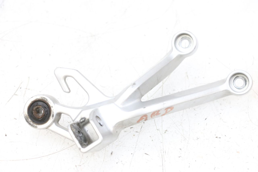 photo de PŁYTKA PODNÓŻKA TYLNA PRAWA SUZUKI GSXR GSX-R 1000 (2003 - 2004) - Widok główny