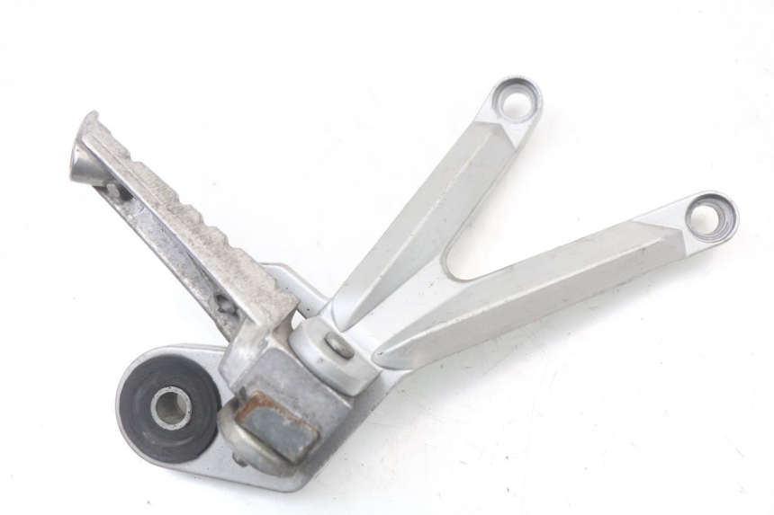 photo de PŁYTKA PODNÓŻKA TYLNA PRAWA HYOSUNG GTR 125 (2006 - 2008) - Widok główny