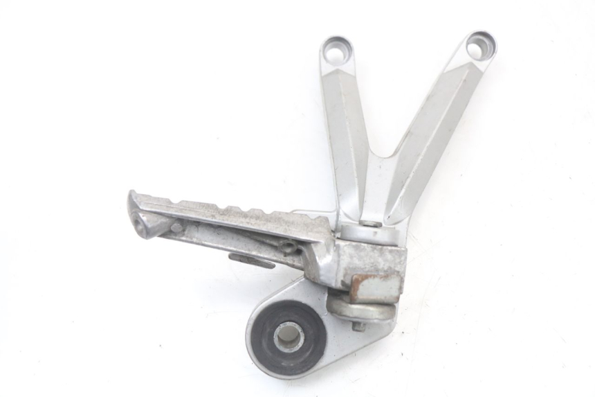 photo de PŁYTKA PODNÓŻKA TYLNA PRAWA HYOSUNG GTR 125 (2006 - 2008) - Szczegół części