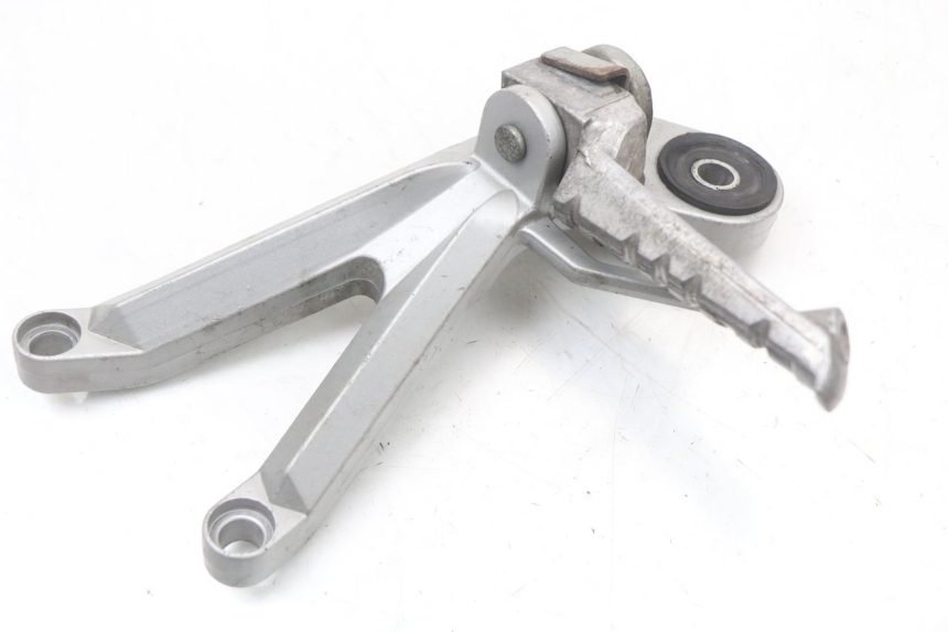 photo de PŁYTKA PODNÓŻKA TYLNA PRAWA HYOSUNG GTR 125 (2006 - 2008) - Zoom stanu zużycia