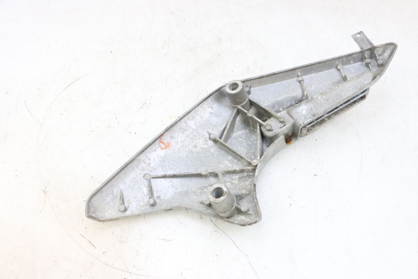 photo de PŁYTKA PODNÓŻKA TYLNA PRAWA JM MOTORS GTS 125 (2015 - 2019) - Punkty mocowania