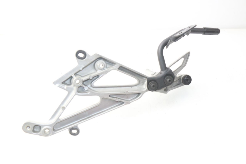 photo de PŁYTKA PODNÓŻKA TYLNA PRAWA HONDA INTEGRA NC D 750 (2016 - 2018) - Inny kąt widzenia