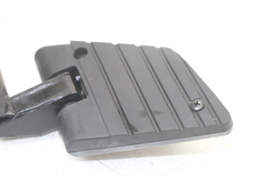 photo de PŁYTKA PODNÓŻKA TYLNA PRAWA KYMCO PEOPLE S 125 (2000 - 2008) - Zoom stanu zużycia