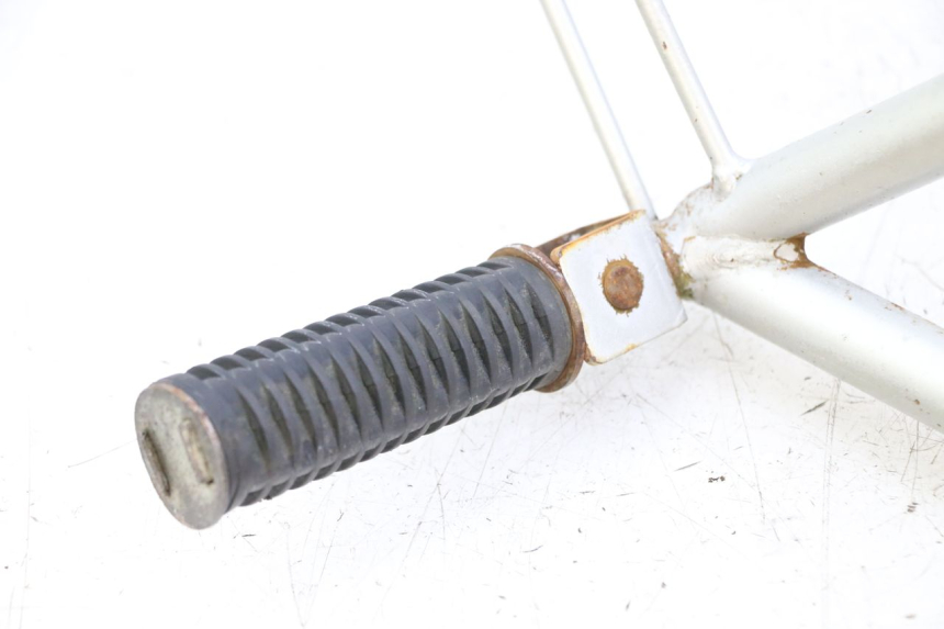 photo de PŁYTKA PODNÓŻKA TYLNA PRAWA KYMCO STRYKER OFF ROAD 125 (1999 - 2005) - Punkty mocowania