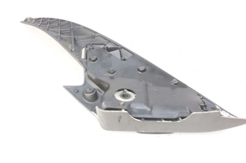 photo de PŁYTKA PODNÓŻKA TYLNA PRAWA GILERA NEXUS 125 (2009 - 2013) - Zoom stanu zużycia