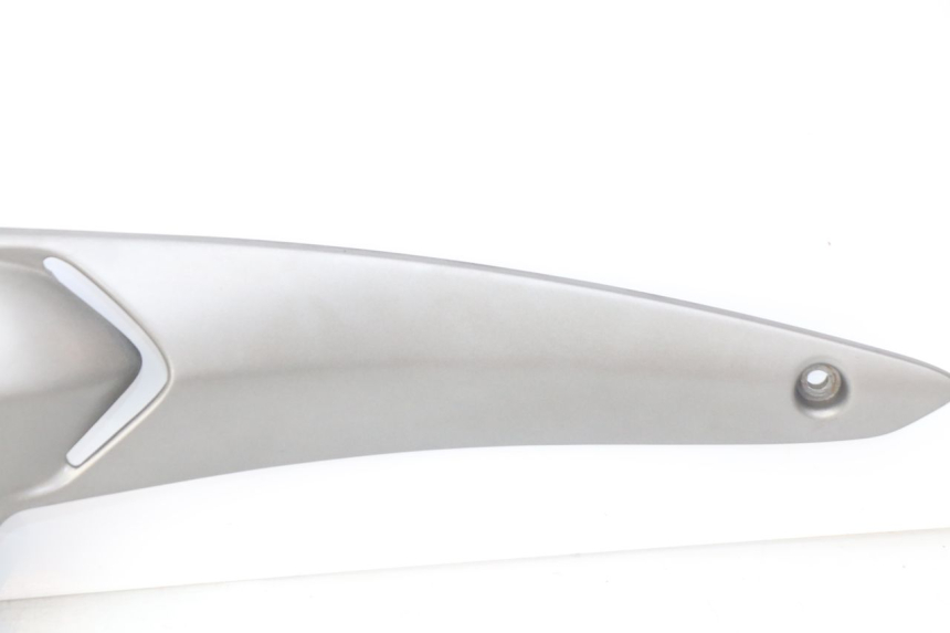 photo de PŁYTKA PODNÓŻKA TYLNA PRAWA GILERA NEXUS 125 (2009 - 2013) - Zbliżenie techniczne