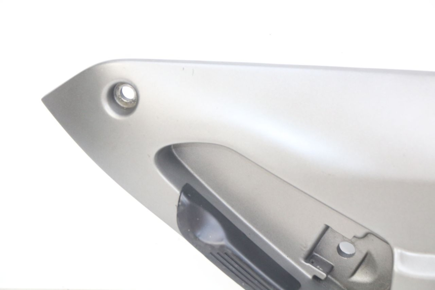 photo de PŁYTKA PODNÓŻKA TYLNA PRAWA GILERA NEXUS 125 (2009 - 2013) - Punkty mocowania