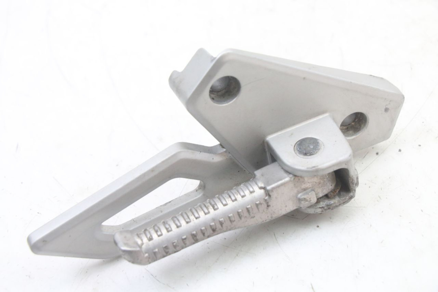 photo de PŁYTKA PODNÓŻKA TYLNA PRAWA PEUGEOT SPEEDFIGHT 3 LC 2T 50 (2009 - 2015) - Zoom stanu zużycia