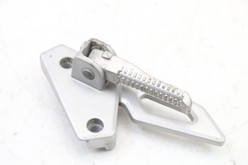 photo de PŁYTKA PODNÓŻKA TYLNA PRAWA PEUGEOT SPEEDFIGHT 3 LC 2T 50 (2009 - 2015) - Zbliżenie techniczne