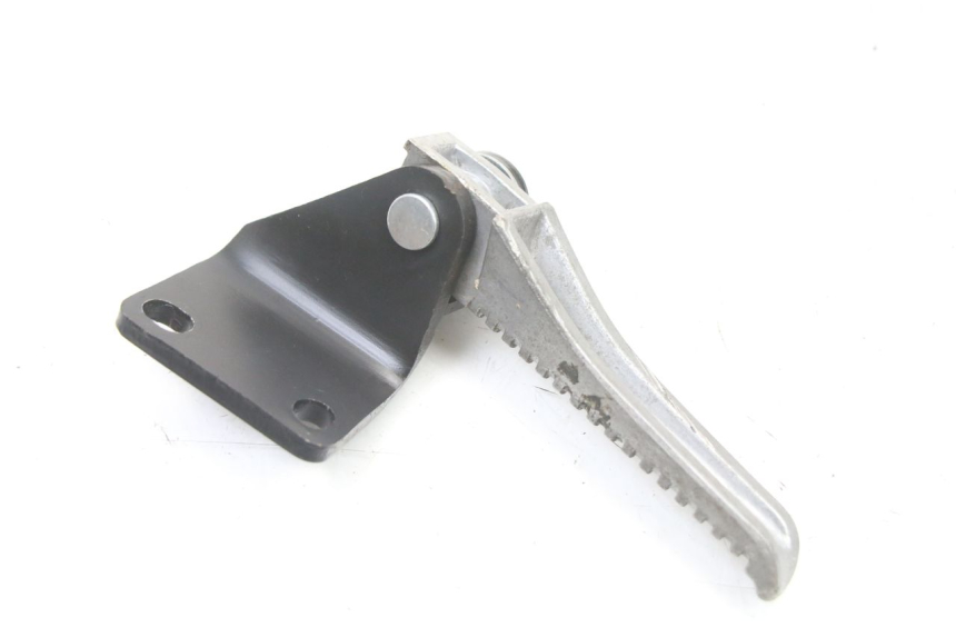 photo de PŁYTKA PODNÓŻKA TYLNA PRAWA PIAGGIO NRG POWER PUREJET 50 (2018 - 2021) - Inny kąt widzenia