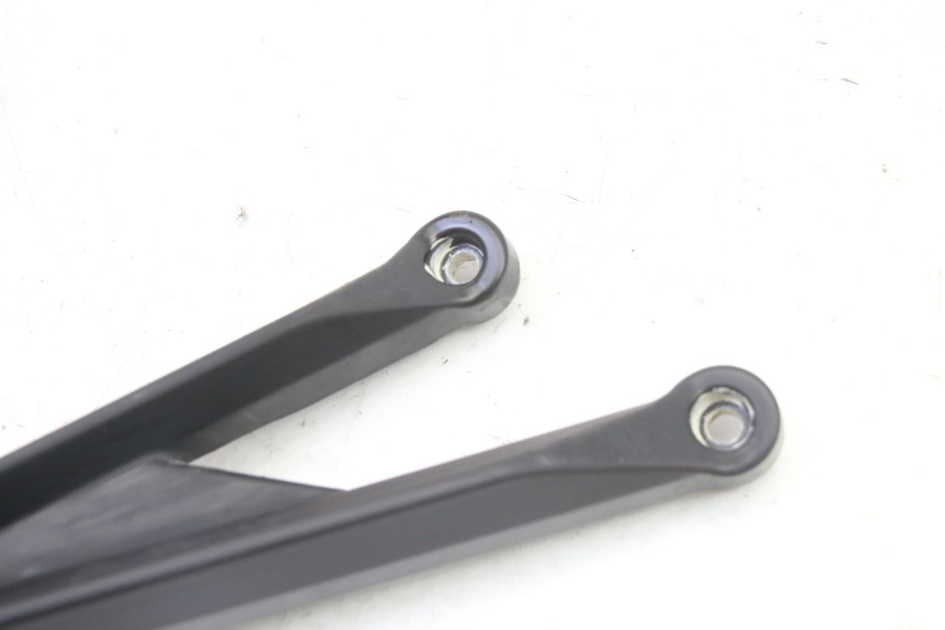 photo de PŁYTKA PODNÓŻKA TYLNA PRAWA MAG POWER R-STREET 50 (2016 - 2025) - Zoom stanu zużycia