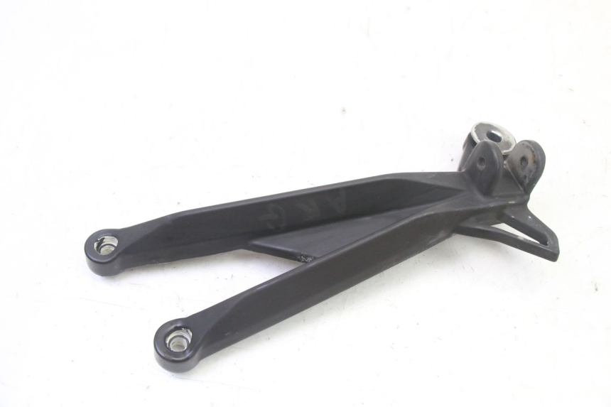 photo de PŁYTKA PODNÓŻKA TYLNA PRAWA MAG POWER R-STREET 50 (2016 - 2025) - Inny kąt widzenia