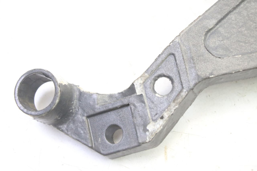 photo de PŁYTKA PODNÓŻKA TYLNA PRAWA TRIUMPH SPRINT 900 (1995 - 1998) - Zoom stanu zużycia