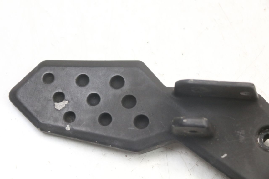 photo de PŁYTKA PODNÓŻKA TYLNA PRAWA KYMCO SUPER 8 125 (2008 - 2015) - Szczegół części