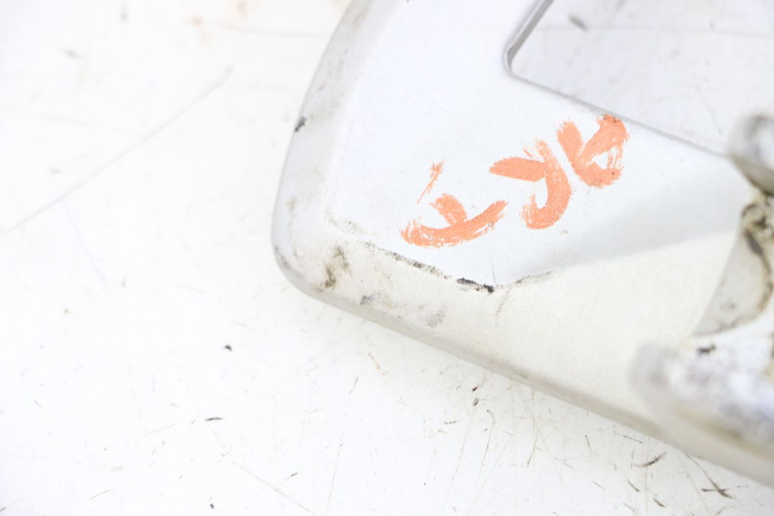 photo de PŁYTKA PODNÓŻKA TYLNA PRAWA KTM SUPERENDURO R 950 (2005 - 2009) - Inny kąt widzenia