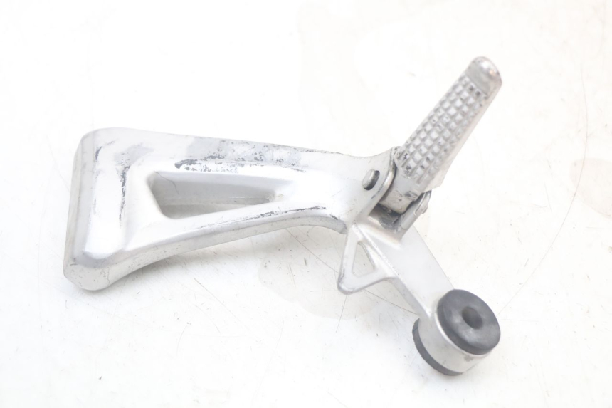 photo de PŁYTKA PODNÓŻKA TYLNA PRAWA SUZUKI SV N 650 (1999 - 2002) - Szczegół części