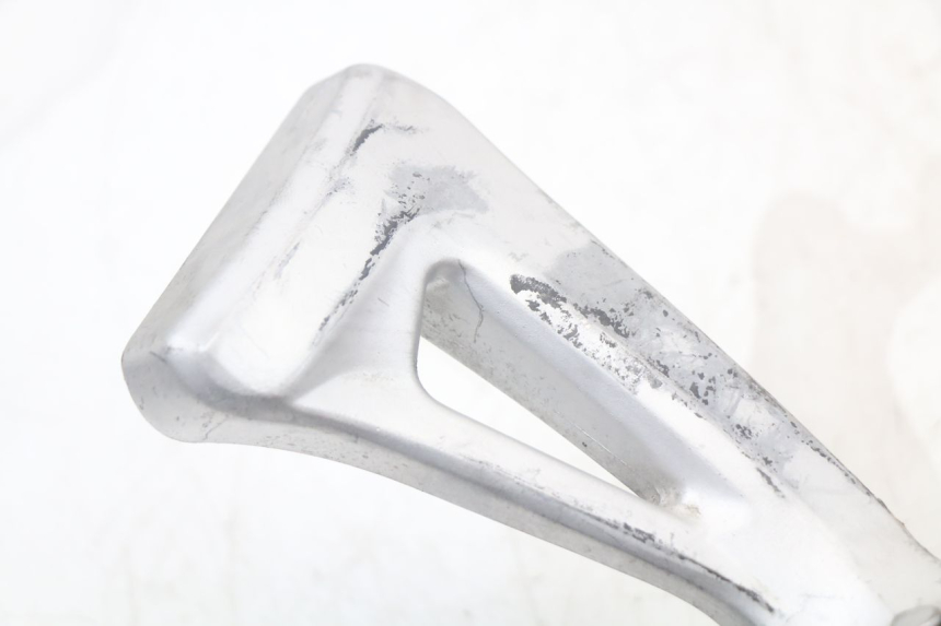 photo de PŁYTKA PODNÓŻKA TYLNA PRAWA SUZUKI SV N 650 (1999 - 2002) - Zoom stanu zużycia