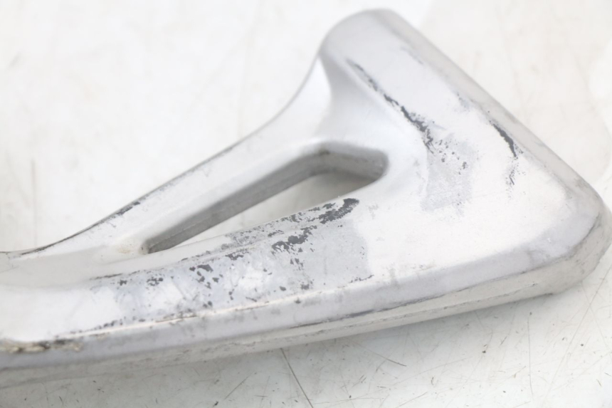 photo de PŁYTKA PODNÓŻKA TYLNA PRAWA SUZUKI SV N 650 (1999 - 2002) - Stan powierzchni