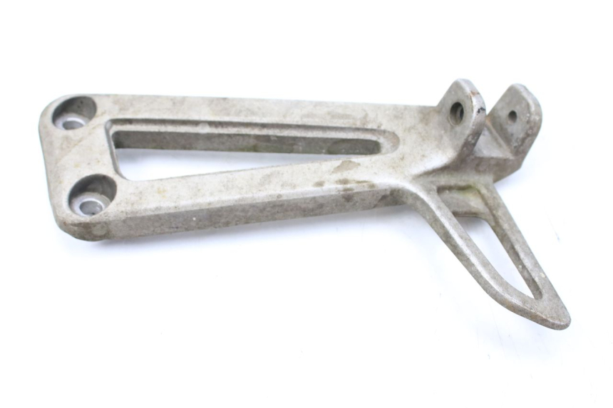 photo de PŁYTKA PODNÓŻKA TYLNA PRAWA YAMAHA TDR DELTABOX 125 (1997 - 2003) - Inny kąt widzenia