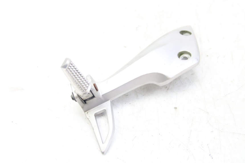 photo de PŁYTKA PODNÓŻKA TYLNA PRAWA HONDA VISION NSC R 50 (2013 - 2015) - Zbliżenie techniczne